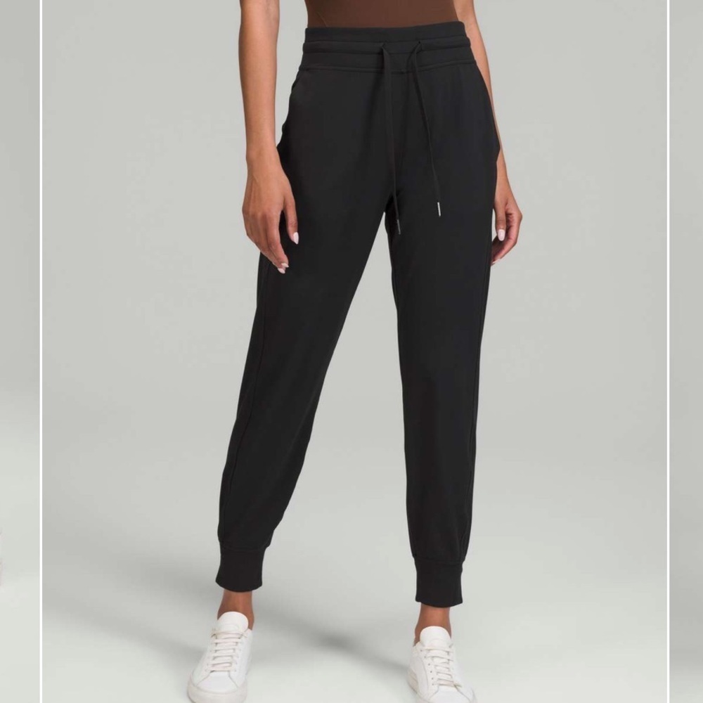 Lululemon ready to rulu joggers
